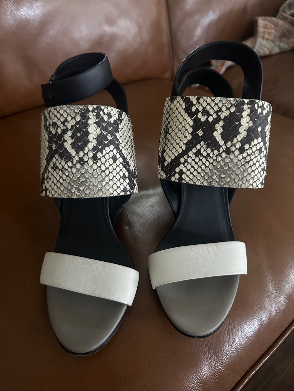 Vince Black & Snake-Print Wide Band Wedge Sandals with White Toe Strap 7.5